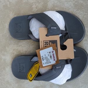 Reef element sandals